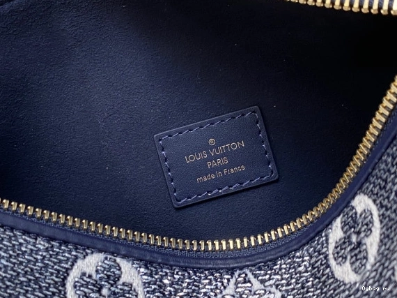 MM VUITTON LOUIS TRUNK SIDE 0710